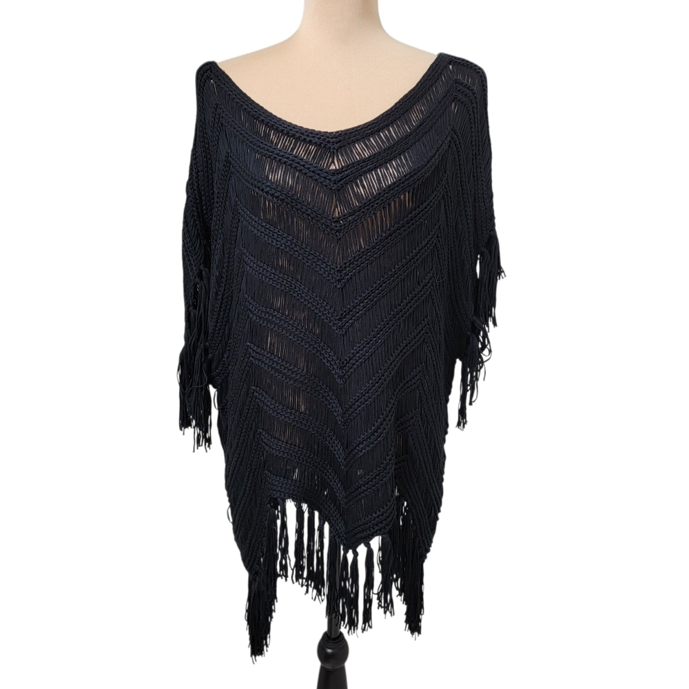 Very J New In Size 2X/3X Black Knit Fringed Poncho Shawl Cape, Gently Used